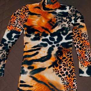 Medium Multi-Color Animal Print Long Sleeve